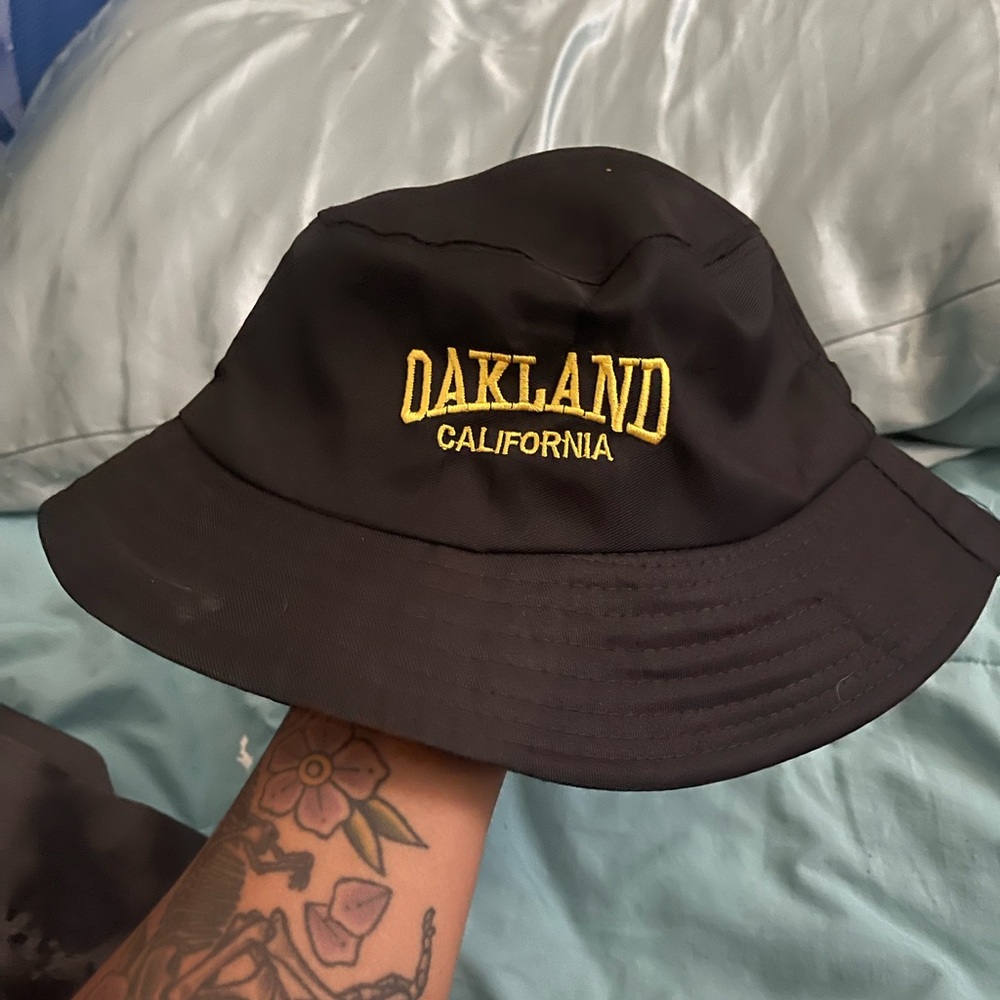 oakland california bucket hat
